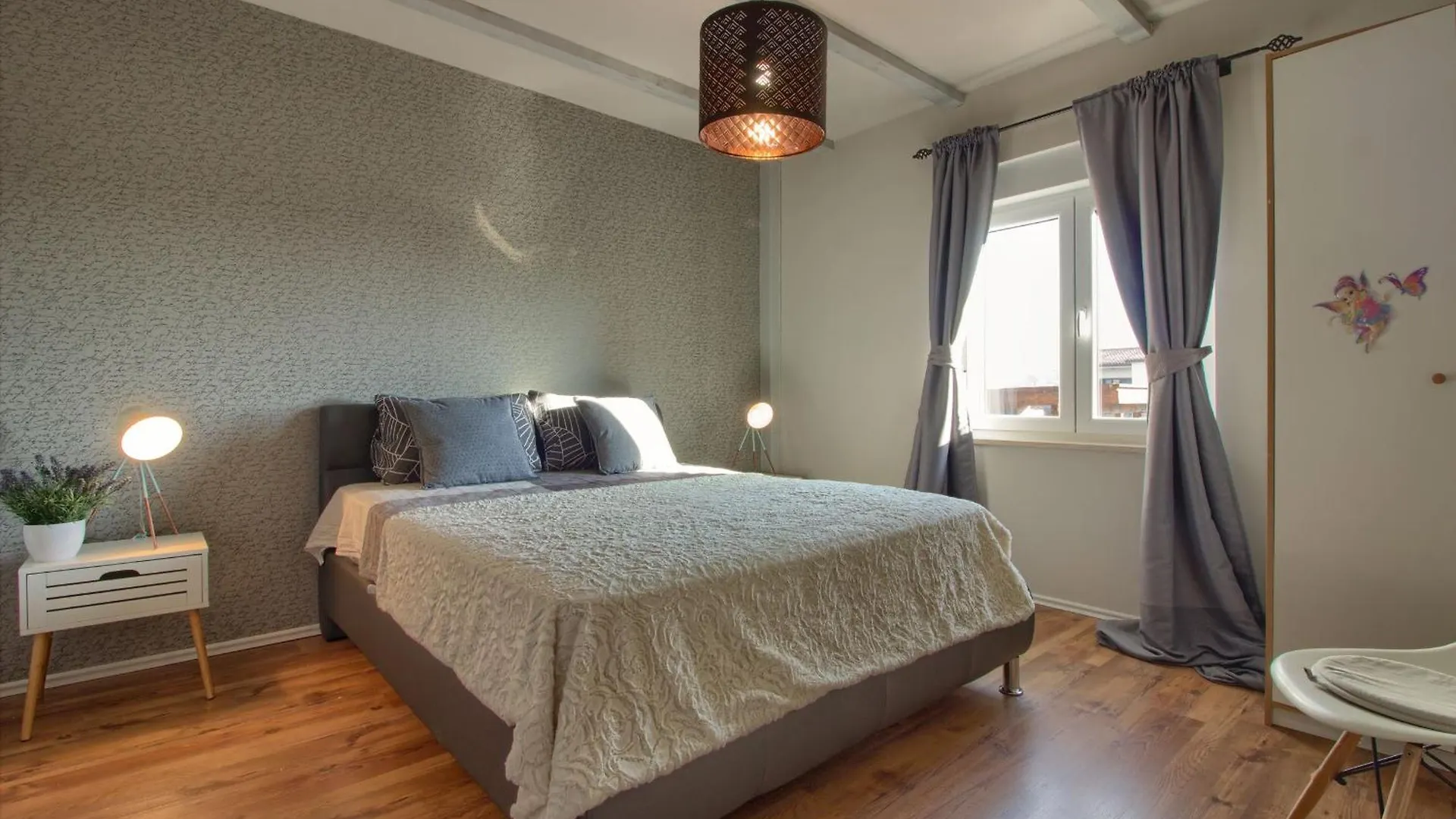 Ferienhaus In Arena Mit Privatem Pool Šišan 펜션