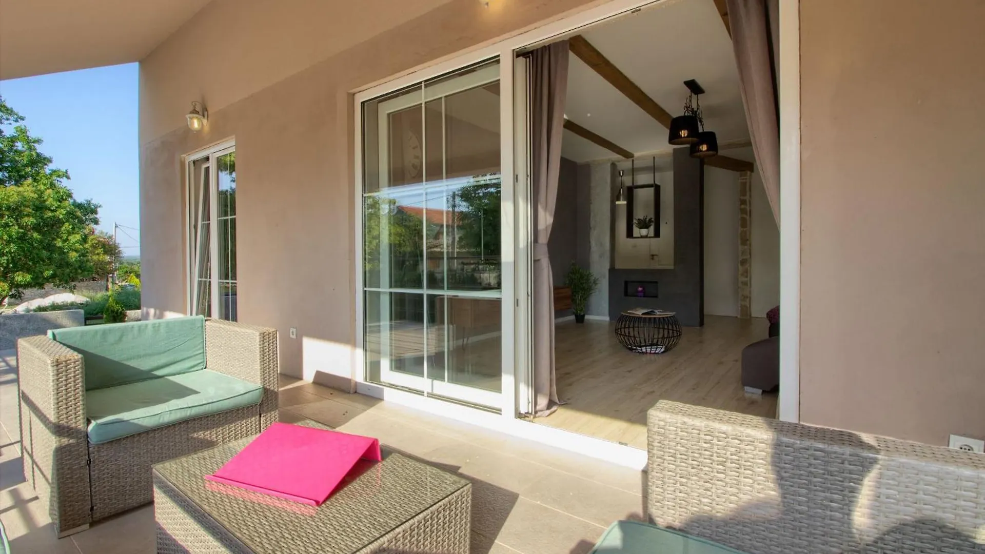 Holiday home Ferienhaus In Arena Mit Privatem Pool Sisan