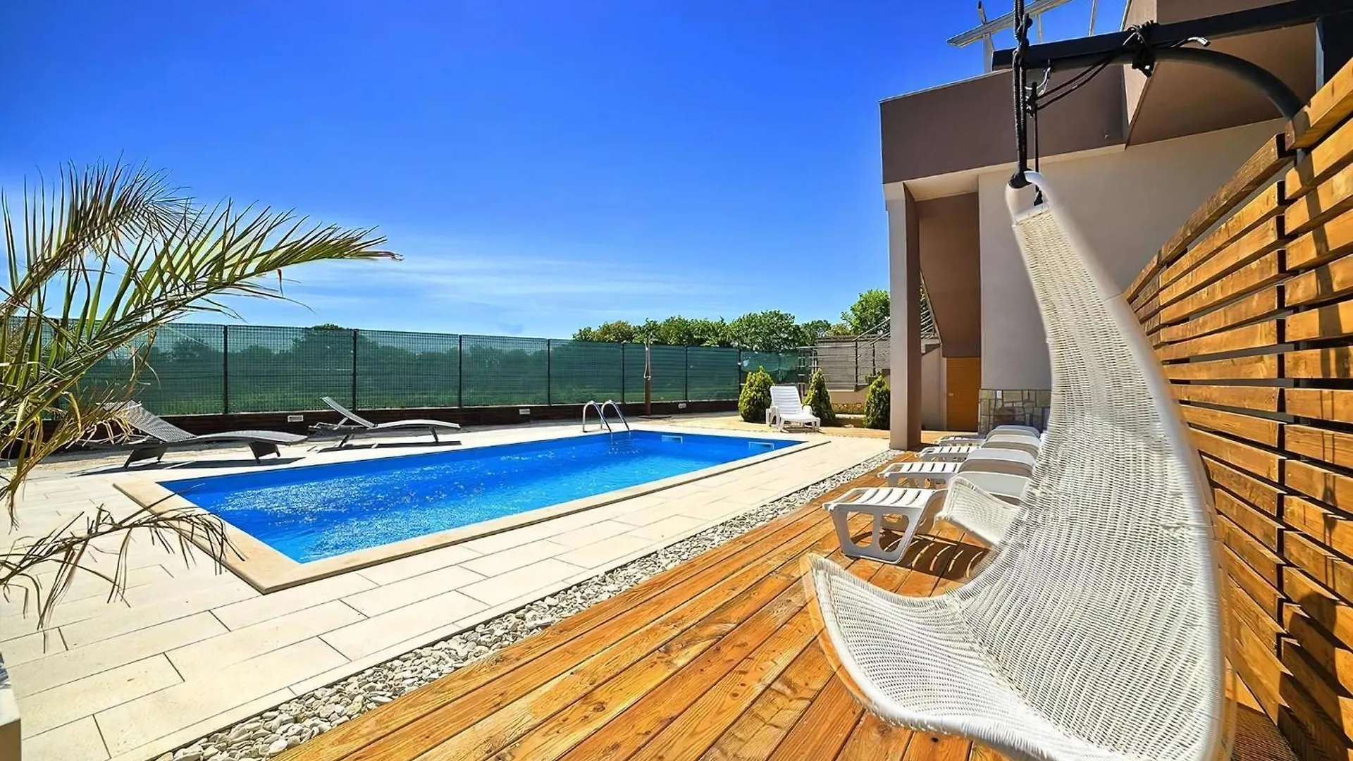 Ferienhaus In Arena Mit Privatem Pool Sisan