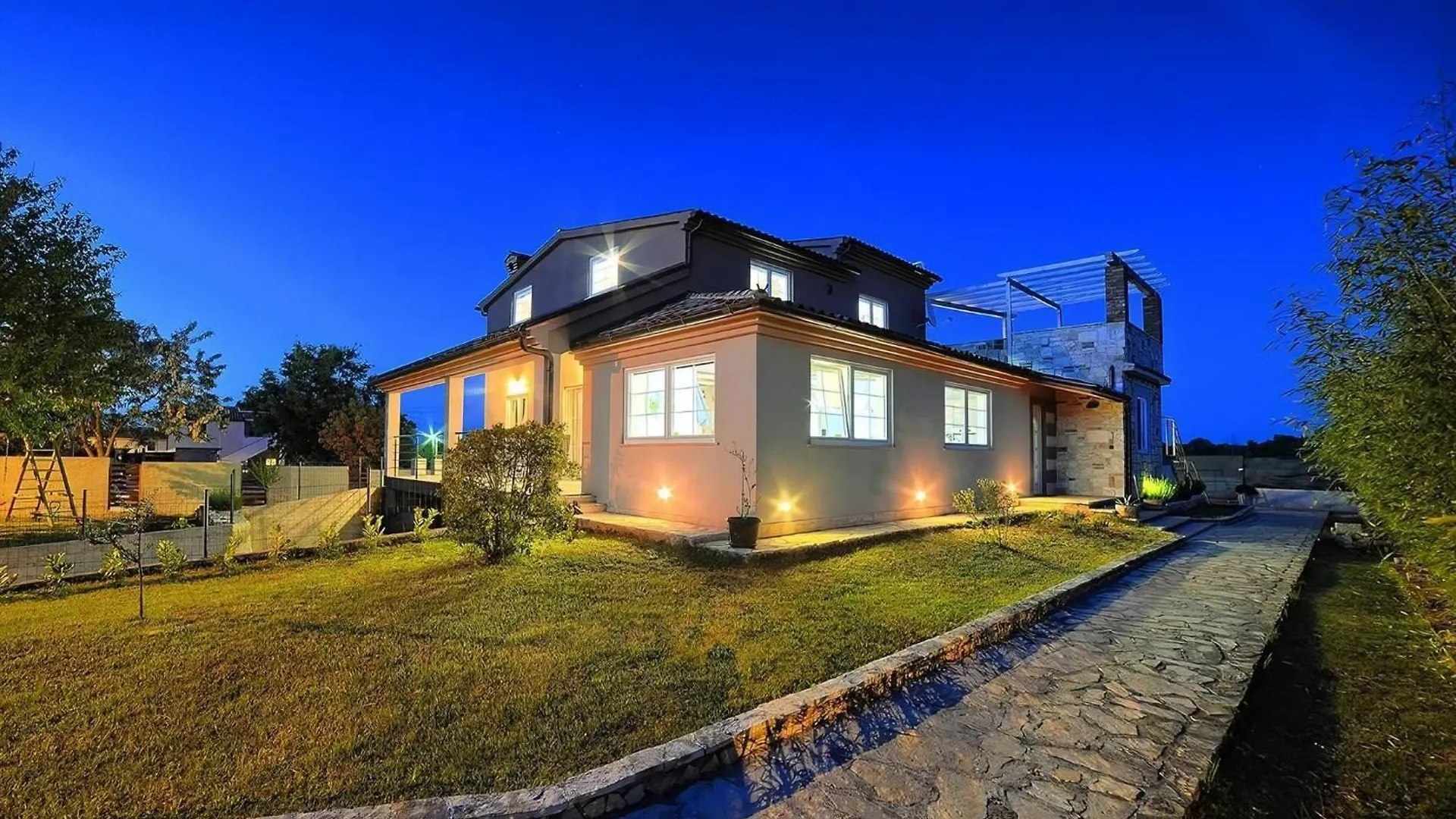 Ferienhaus In Arena Mit Privatem Pool Sisan Croatia